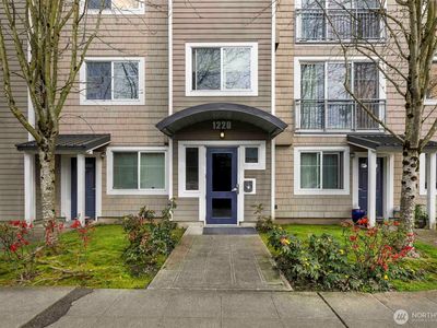 1220 E Columbia Street UNIT 302