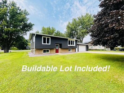 1522 Sand Lake ROAD