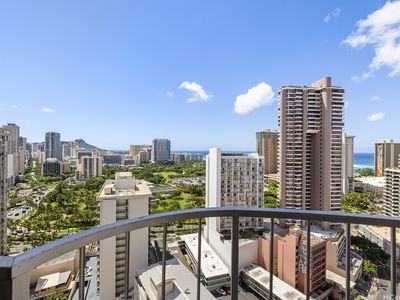 469 Ena Rd APT 2611