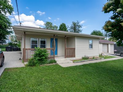 2327 E 37th Ct