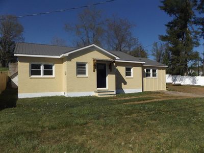 700 W Grayson St