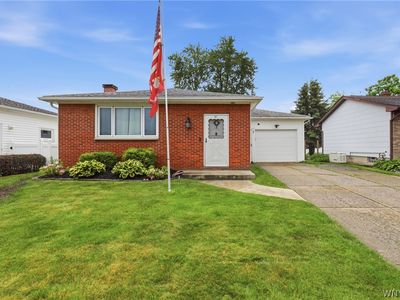 87 Bronx Dr