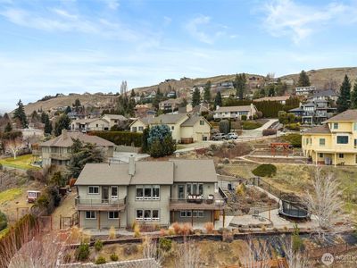 712 Vista View Place