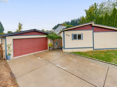 1636 NW Madrona Ct