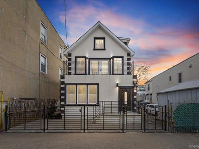 588 Van Nest Avenue