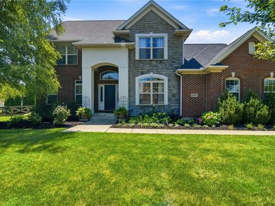 2327 Elizabeth Dr