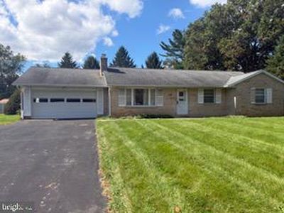 Property at 14 Circle Dr, Carlisle, PA