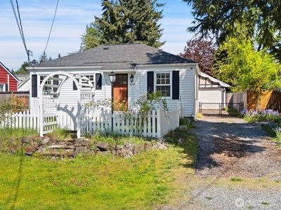 2947 38th Avenue NE