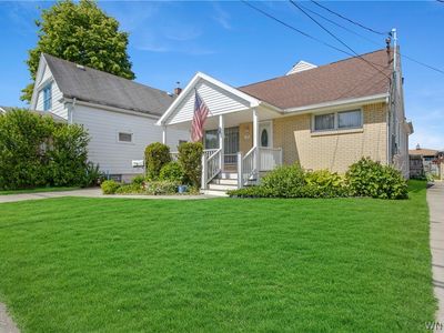 126 Peoria Ave