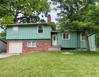 Property at 8916 W 71st St, Merriam, KS