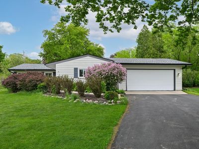 2540 Anita DRIVE
