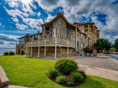 1101 The Cape Rd #2