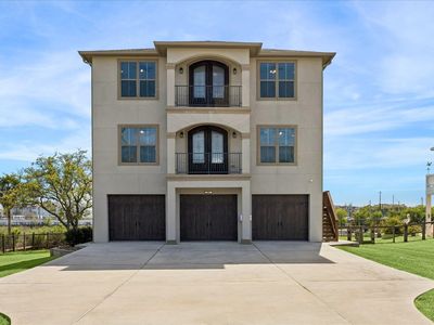 2001 Ocean View Dr