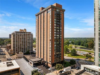 200 S Brentwood Blvd APT 6F