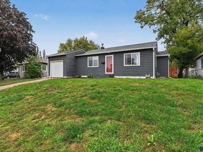 2908 E Claudette Dr