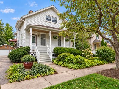 Property at 693 Cherry Ave, Lake Forest, IL