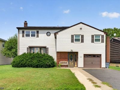 2481 Woodside Rd