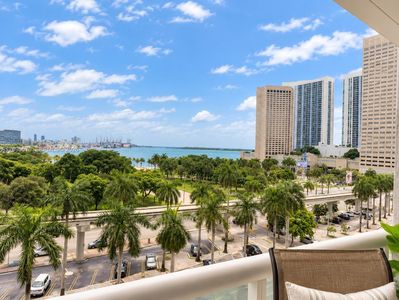 50 Biscayne Blvd APT 705
