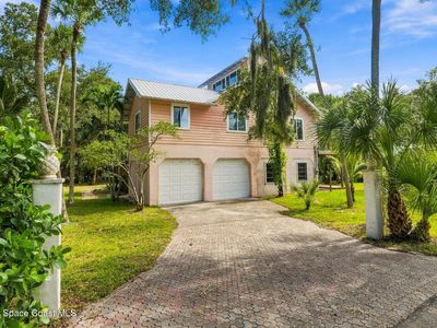 385 Live Oak Dr