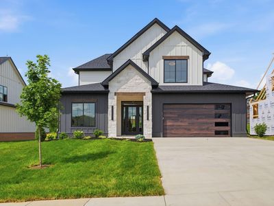 901 Bellerive Blvd
