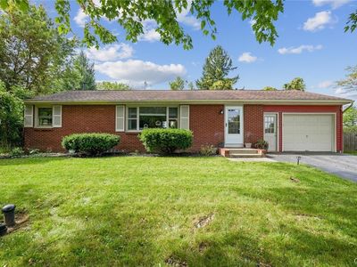 121 Robbins Ln
