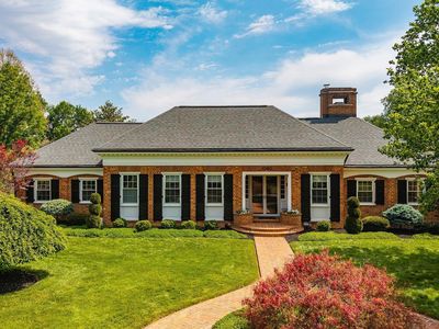 1080 Fairway Dr
