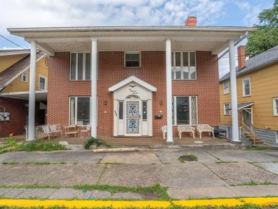 213 McLane Ave