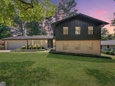 2204 Pine Point Dr