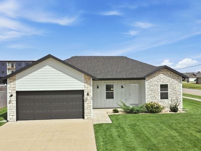 103 W Bluegrass Street