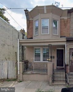 1854 Clarence St