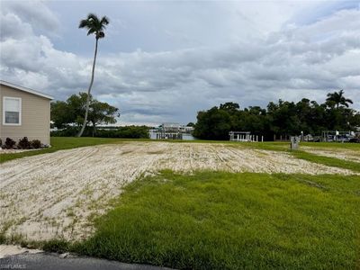 323 Shoreland Dr
