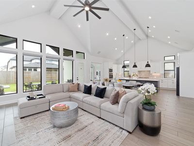 5511 Holly Hollow Ln