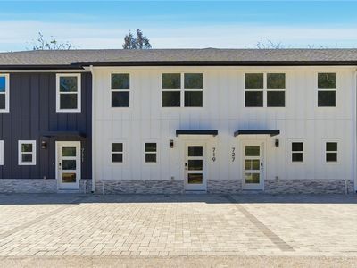 719 CLEMSON DRIVE