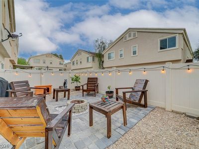 6531 Ozzie Harriet Ave #102