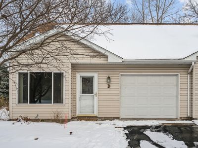 1010 3rd Ave NE UNIT D