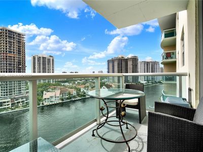 19390 Collins Ave APT 1419