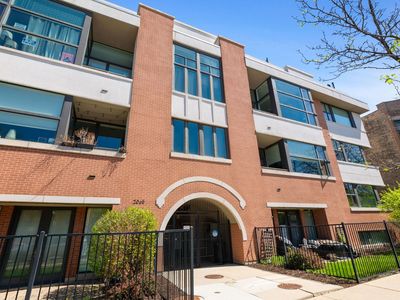 2065 N Kedzie Ave #104