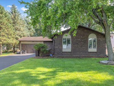 1611 W Melrose Ct