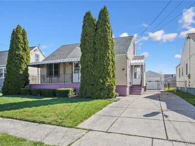 239 Curtiss St