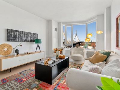 100 Lovejoy Wharf Unit 5H