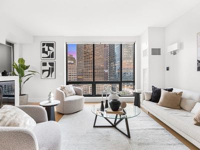 45 Province St APT 1806