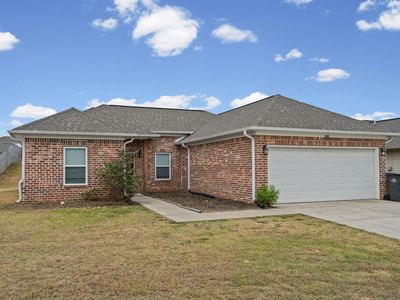 1047 Briarwood Dr