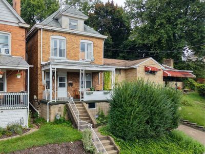 528 Roosevelt Ave