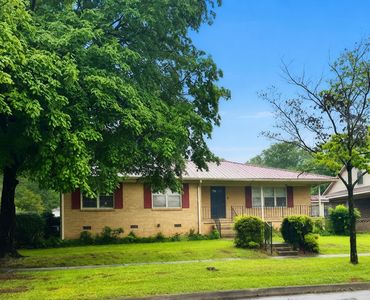 304 5th Ave SE