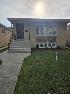 6651 N Oconto Ave