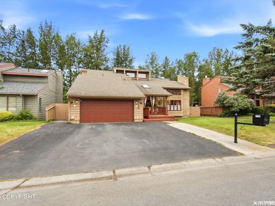 2120 Banbury Dr