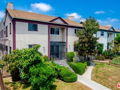 137 S La Fayette Park Pl