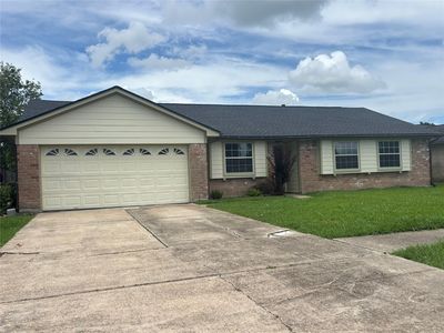 8427 Gulfwood Ln