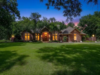 7406 Hampton Dr