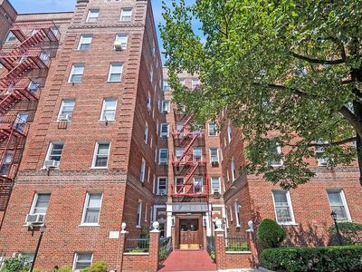 6389 Saunders St APT 6C